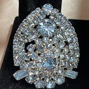 Vintage Art Deco Blue Rhinestone Teardrop Brooch